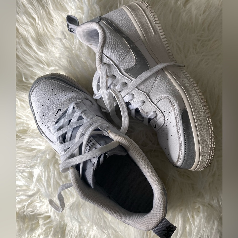 Nike Air Force 1- Youth 7- Unisex- W9 Low Top Trainers